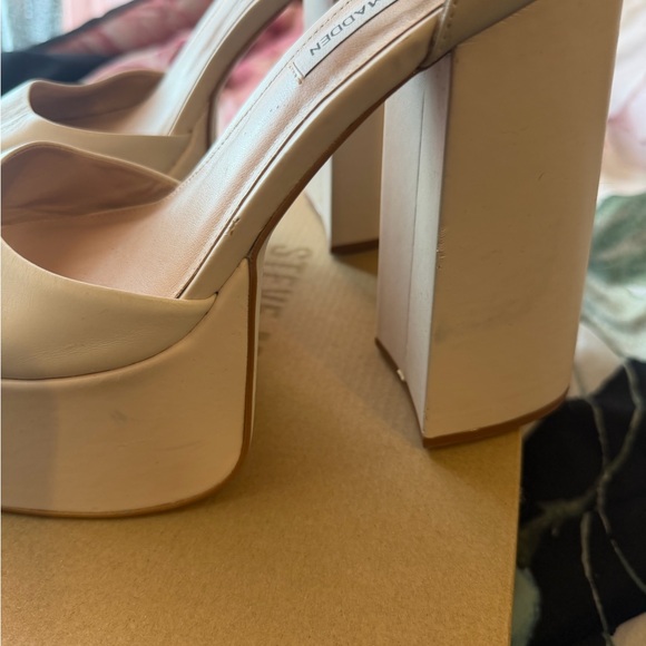Steve Madden Cream Heels - Picture 2 of 5